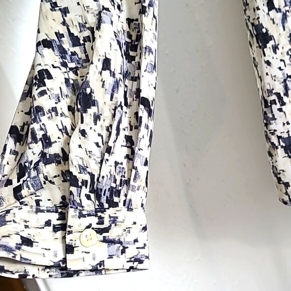Cabi Longsleeve Blouse White, Black, Blue & Cream Print, Open V-neck, Size Large - Picture 6 of 10